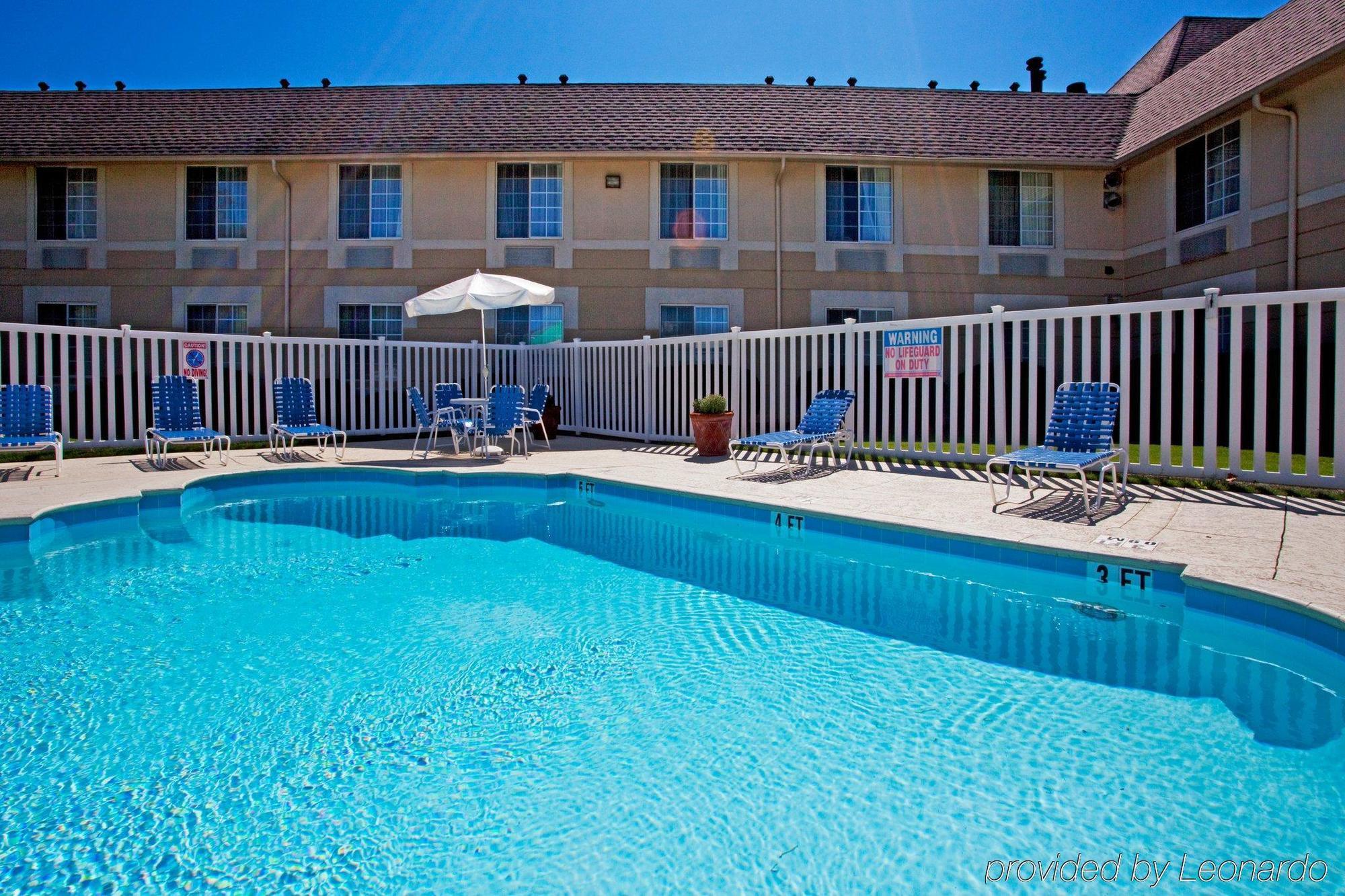 Baymont Inn & Suites Braselton Facilități foto